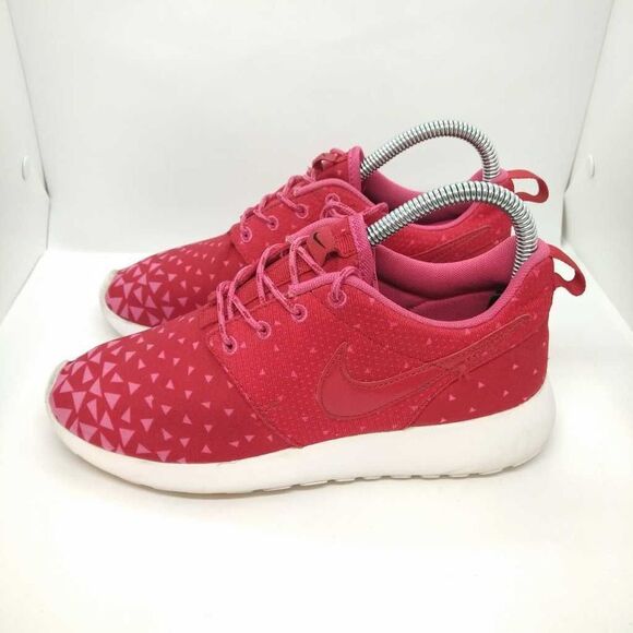 Nike Roshe One GS Red‎ Youth Size 5 Y Nike Running Womens Size 6.5 Colorful - Picture 2 of 8